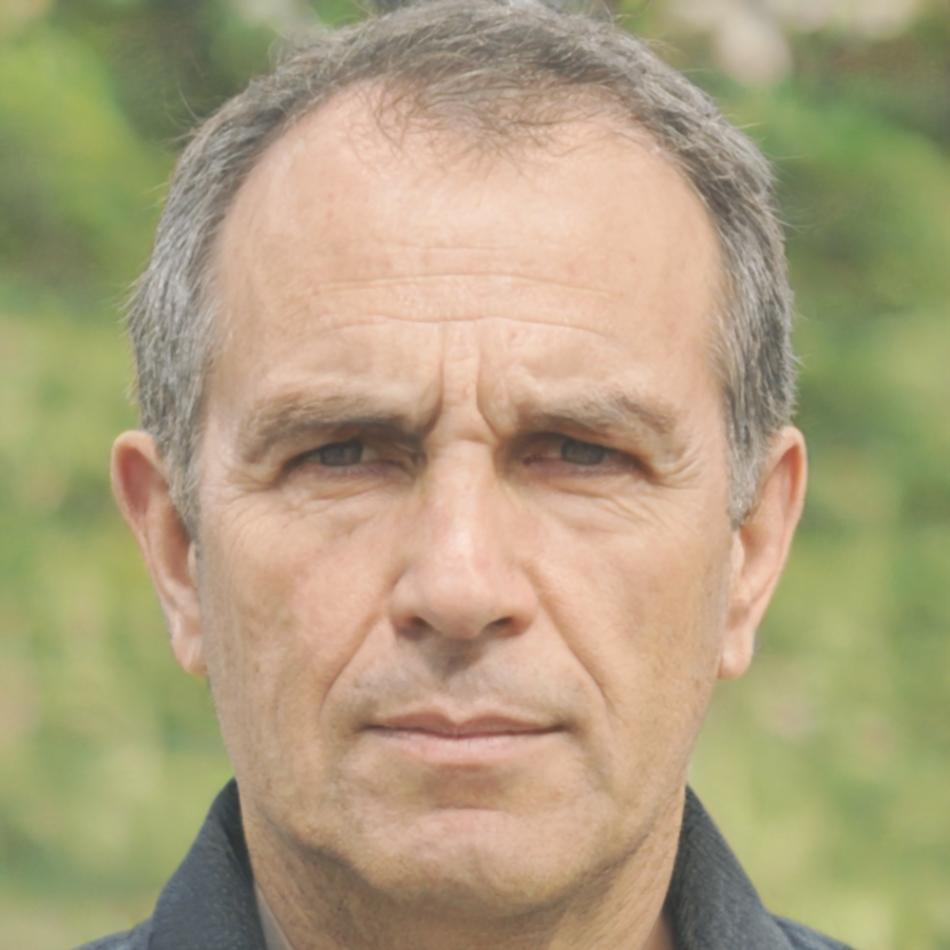 Niall MacCarthy, Investment Research Director